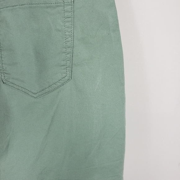 Croft & Barrow | 12 | Army Green Skort - Picture 3 of 4